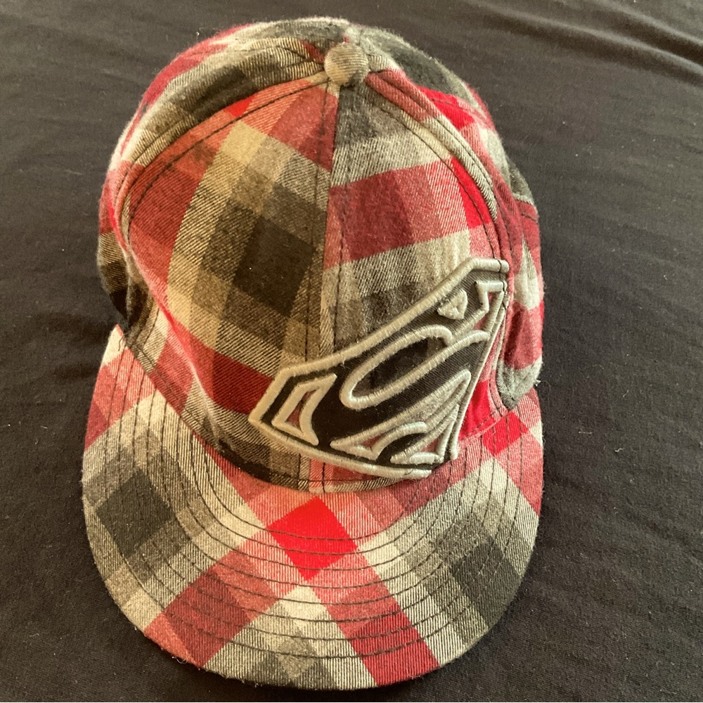 EUC D.C. Comics Superman Plaid Fitted Flannel Hat